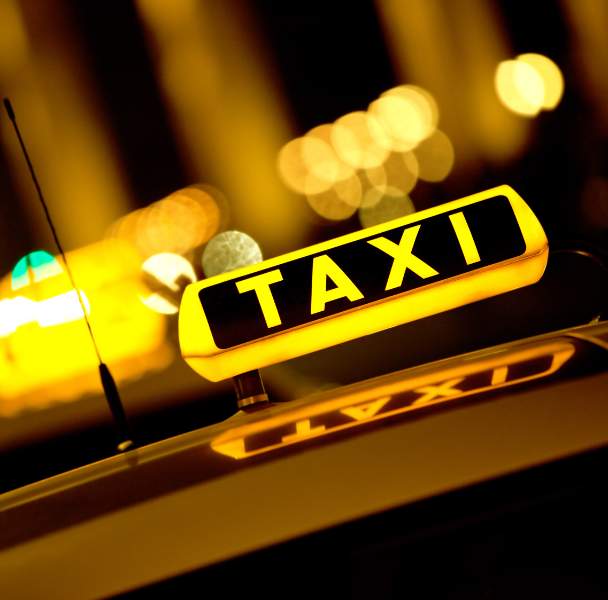 Image_LR_608x600_Taxi