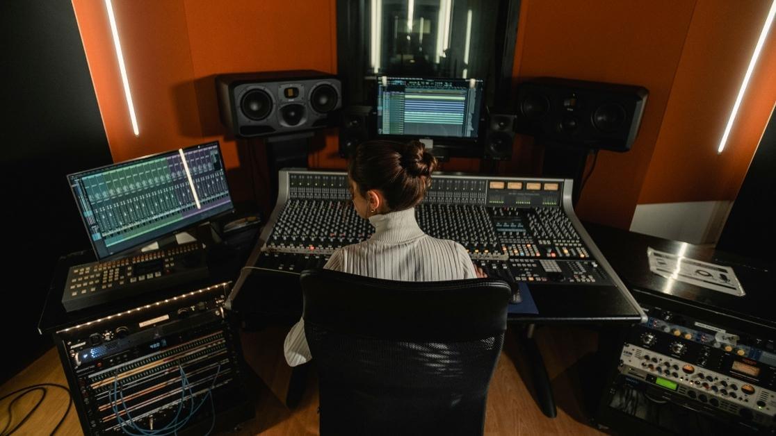 1116 × 628 px LANDING PAGE BCN - AUDIO
