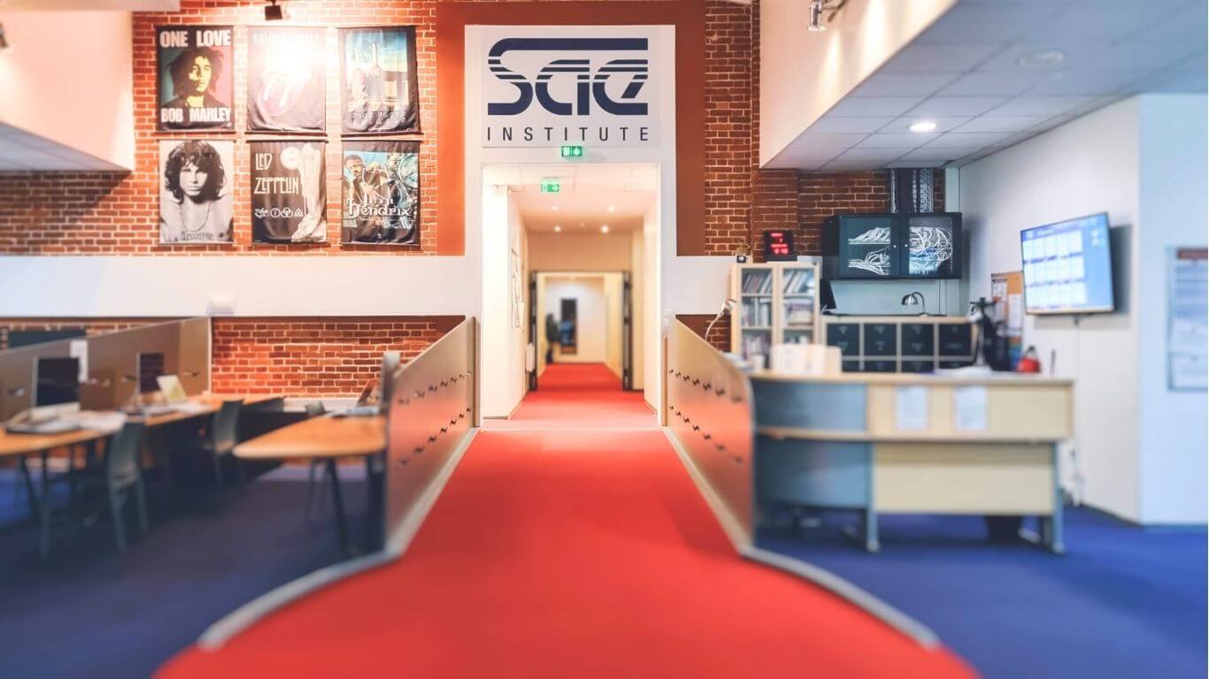 JPO_Paris Visite des studios SAE Institute Paris lors d’une Journée Portes Ouvertes