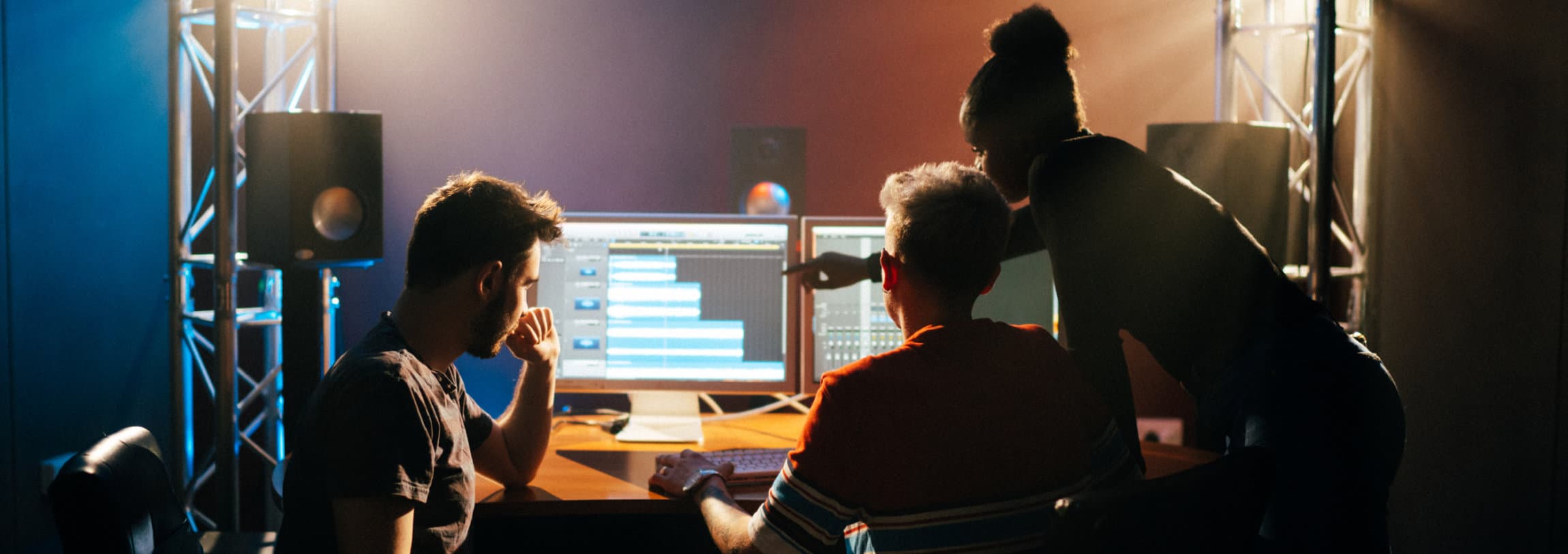 International-Entry-Requirements-SAE Students Working at Music at SAE