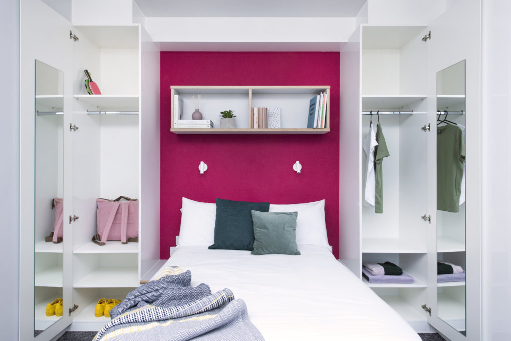 Scape-London-Bloomsbury-Rooms-Large-Roomy-Studio-Bed-Wardrobe-001