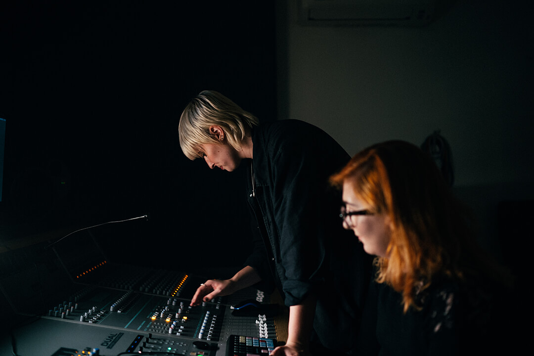 Marie Wahrn using Studio Equipment