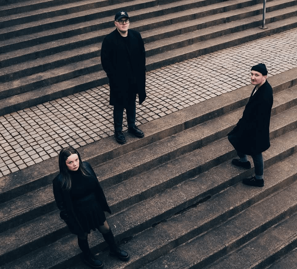 Music Business student Katelyn Mcyintyre managers the band, neverfine