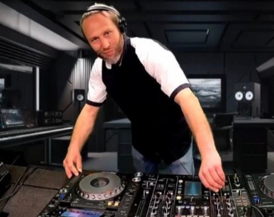 SAE Alumni - Vivian Robins