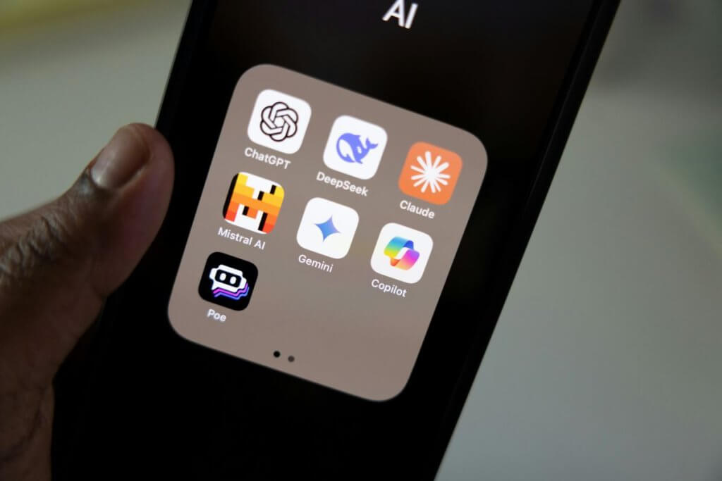 How AI is Transforming Graphic Design, Motion Graphics and Multimedia Production