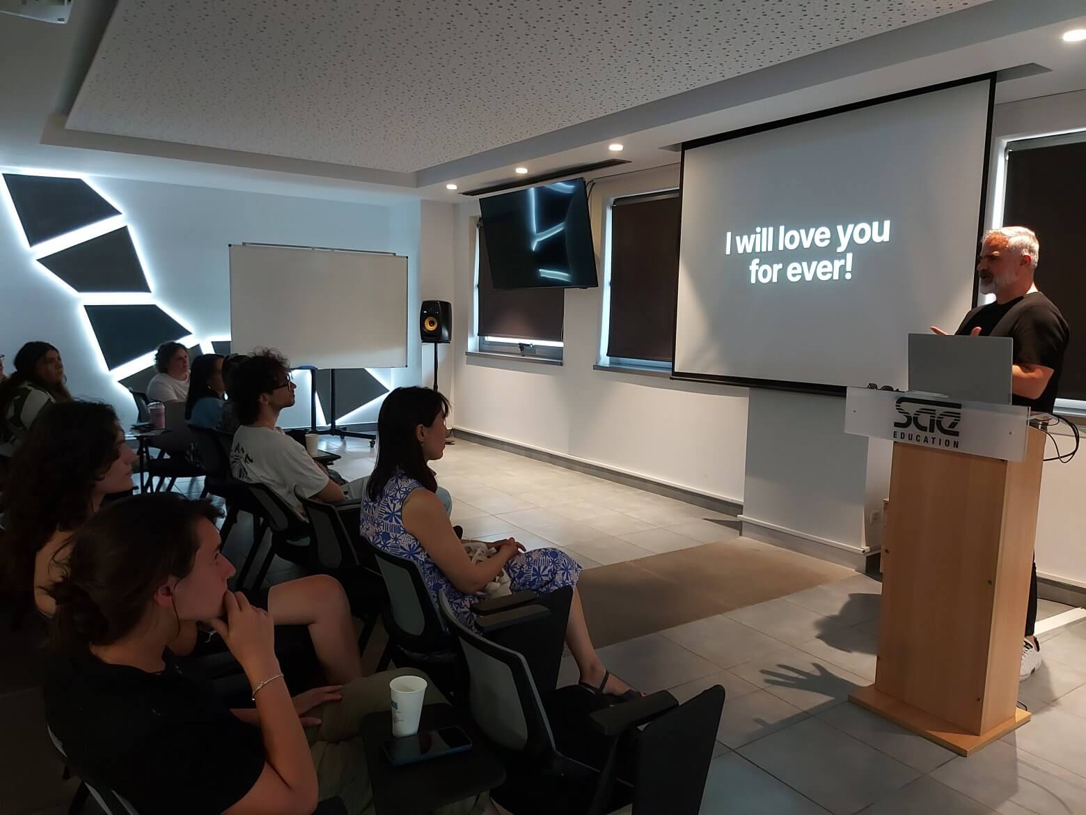 Open Talk από τη Στρατηγική στο Design με το Γιώργο Καραγιάννη