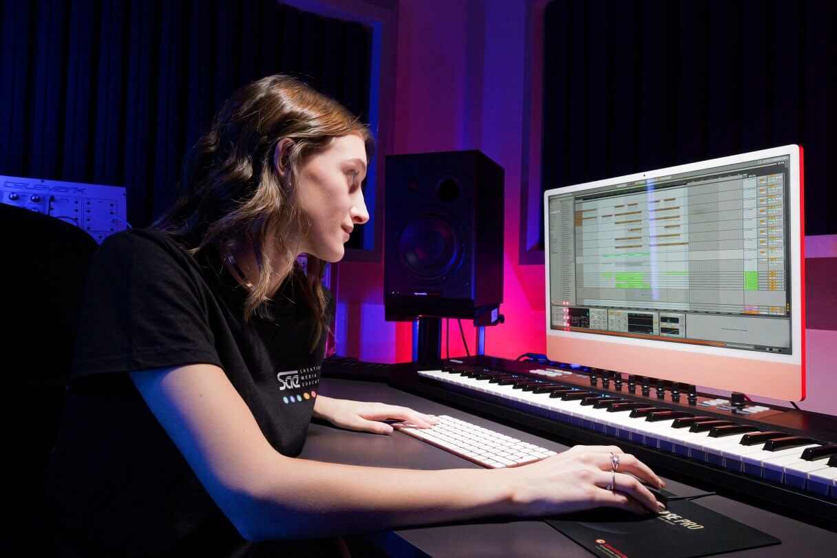 ElectronicMusicProduction_1 (2)